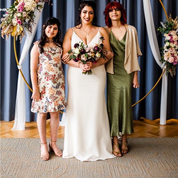 Essence of Australia wedding gown with some custom alterations. - Picture 4 of 6